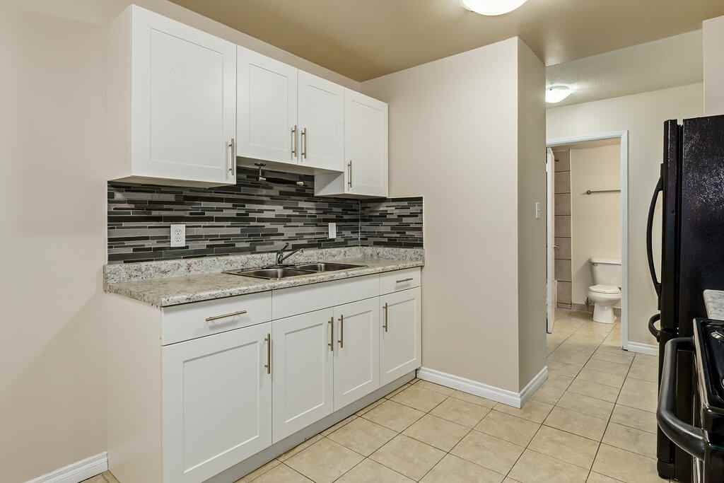 Stacy Manor Apartments 10750 116 St Nw, Edmonton, AB T5H 3M2 Zumper