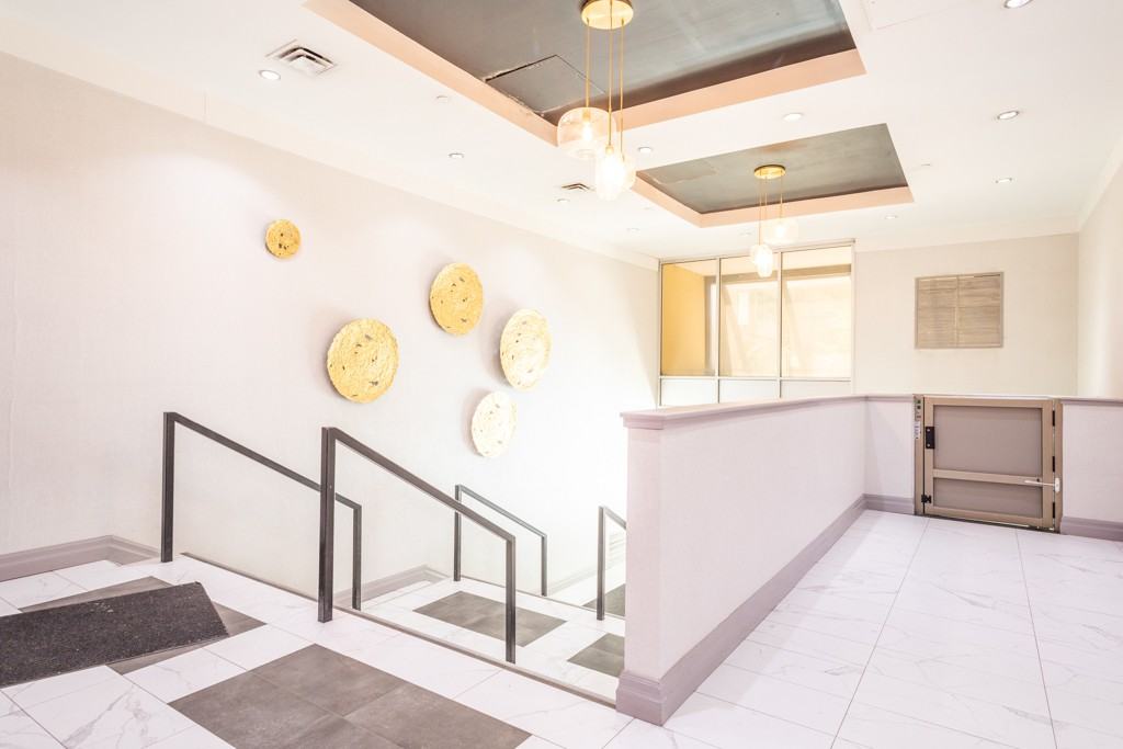 BloorYonge Residences Apartments 88 Bloor St E, Toronto, ON M4W 3G9