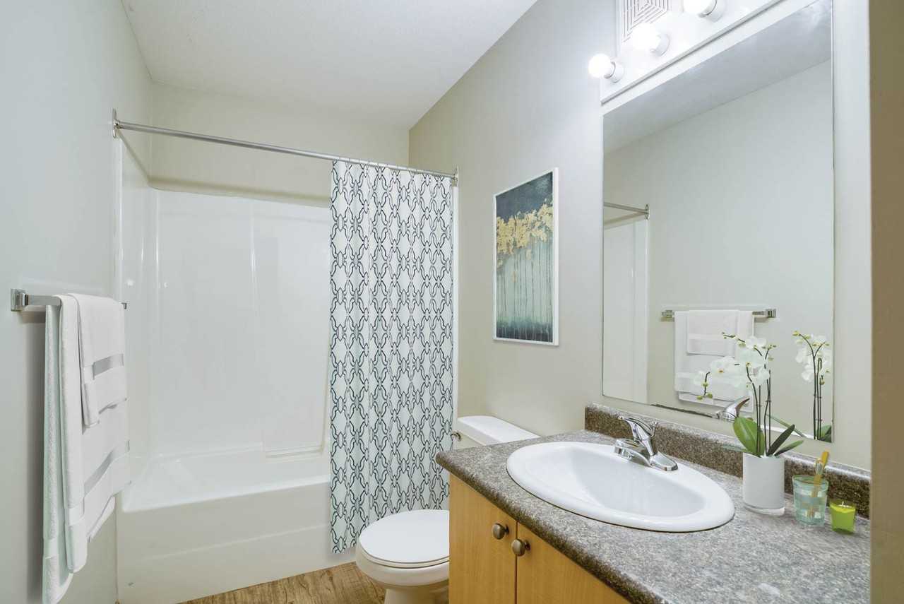 River Meadow Estates Apartments 1153 St Anne'S Rd, Winnipeg, MB R2N