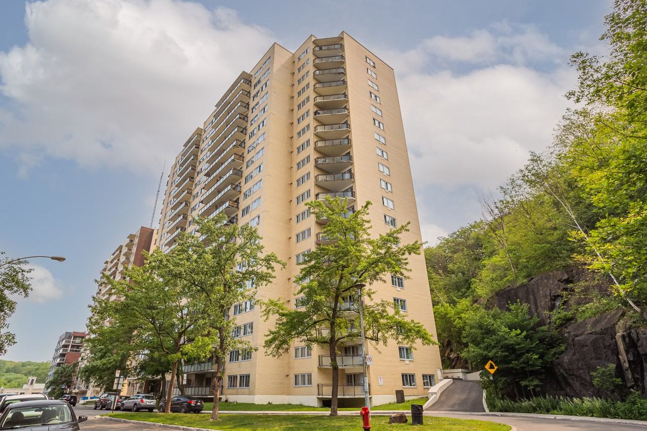 32103250 Forest Hill Apartments 3250 Le Forest Hill, Montréal, QC