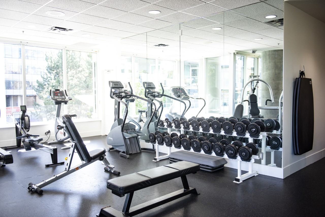 Bayshore Outlook Apartments 699 Cardero St, Vancouver, BC V6G 3H7