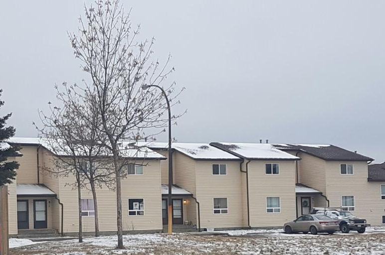 Senex Place Townhomes Apartments 701 6 Ave Sw, Slave Lake, AB T0G 2A4