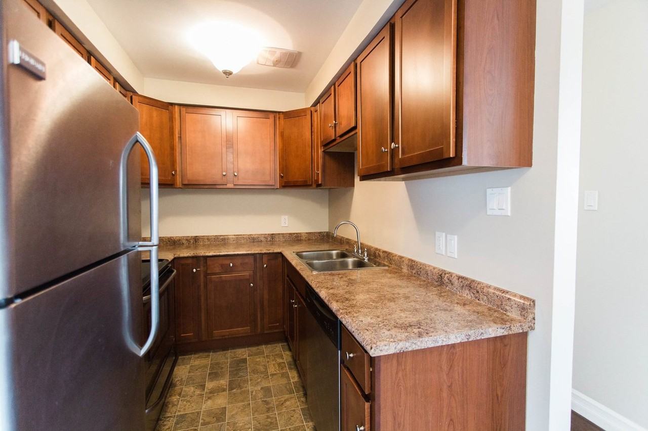 Sunridge Place Apartments 89 & 89 Macdonald Drive 25 Wadland, St