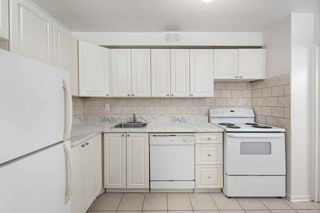 Summit Place Apartments 1441 Lawrence Ave E, Toronto, ON M4A 1W3 Zumper