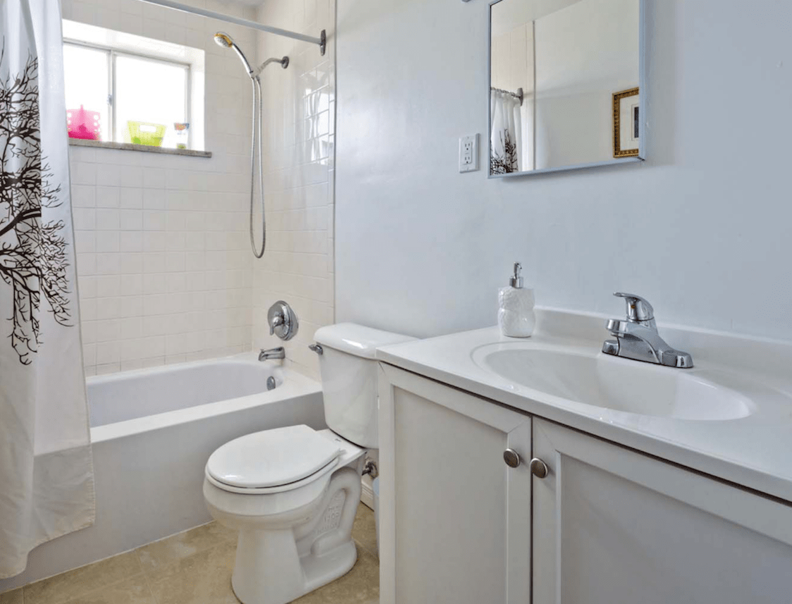 18 Reid Dr Apartments in Streetsville, Mississauga, ON L5M 2A9 Zumper