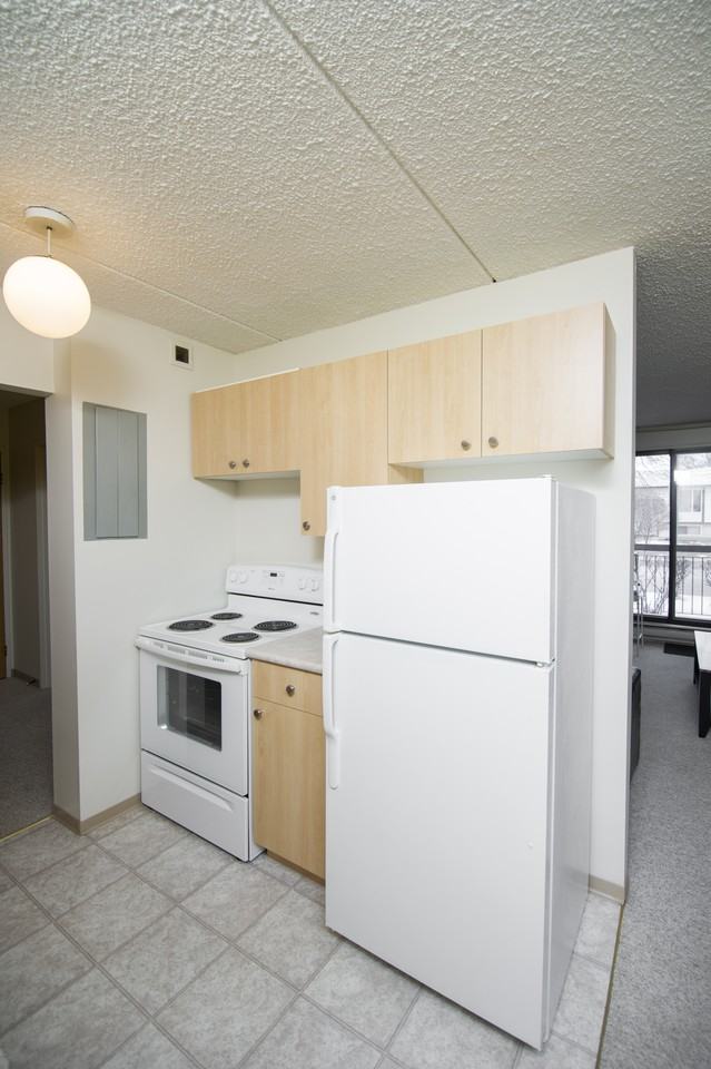 1245 Jefferson Apartments in The Maples, Winnipeg, MB R2P 0M3 Zumper