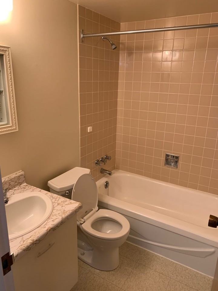 White Oak Glen Apartments 150 Hendon Ave, Winnipeg, MB R3R 1V8 Zumper