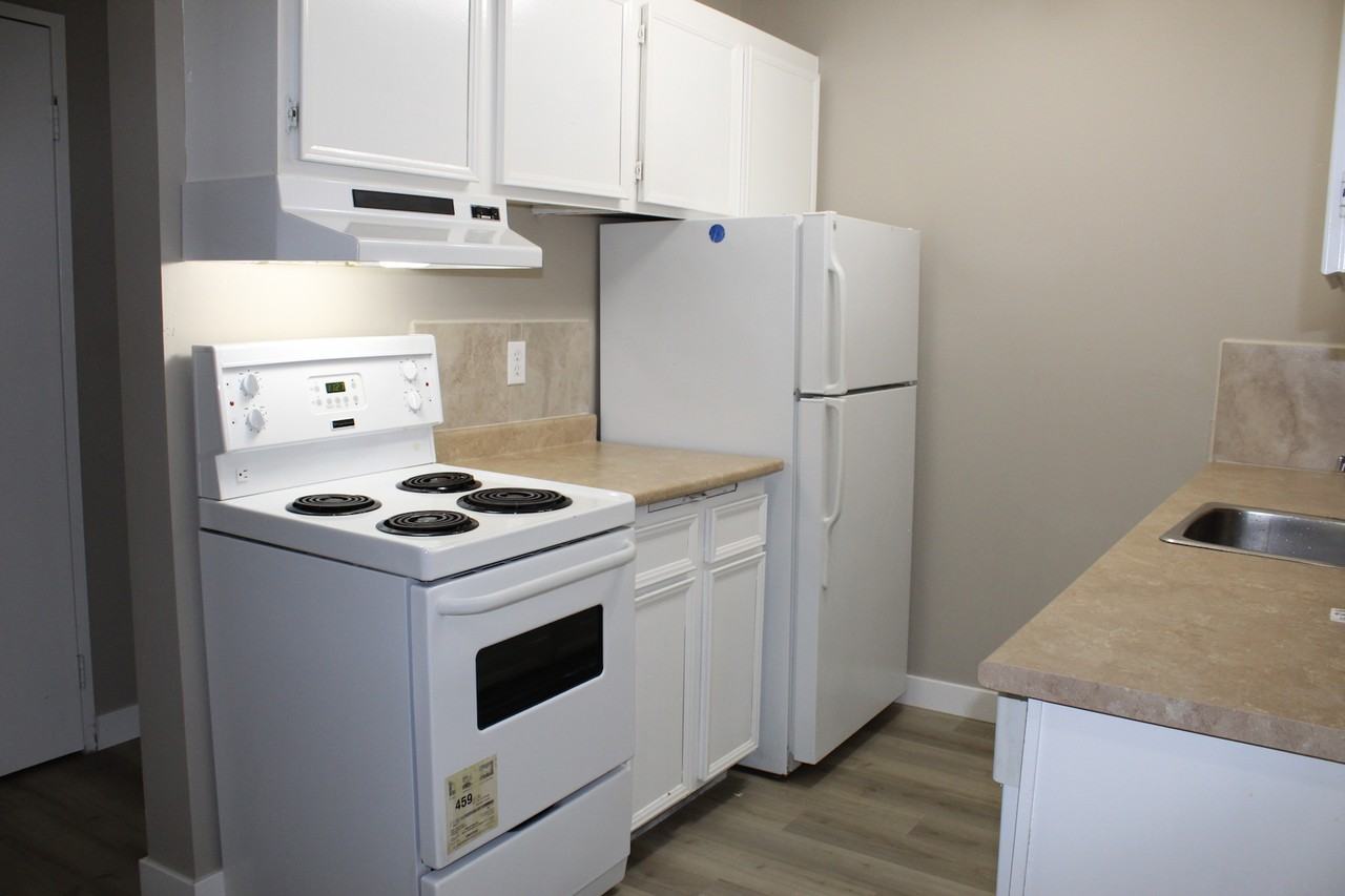 Mainstreet Residence Apartments 118 Edinburgh Pl, Saskatoon, SK S7H
