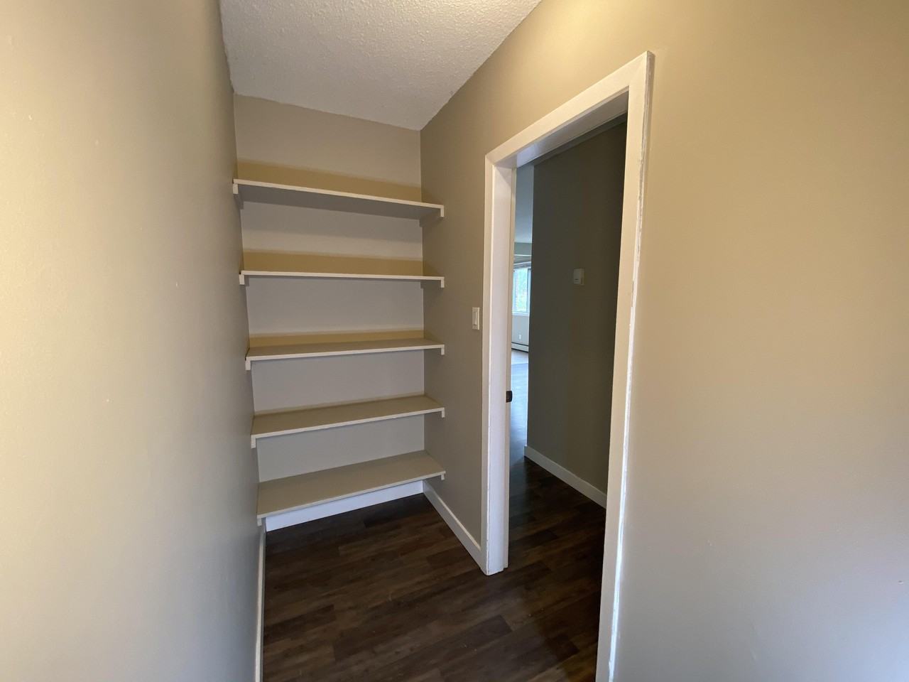 Gary Manor Apartments 10625 113 St Nw, Edmonton, AB T5H 3H7 Zumper