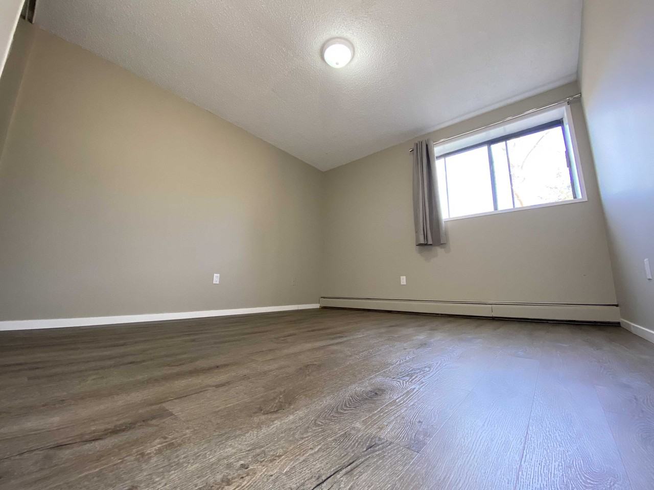 Lawson Place Apartments 266 & 266 Pinehouse Place 262, Saskatoon, SK