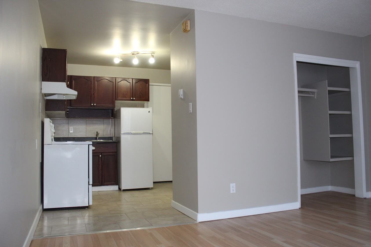 Lorraine Manor Apartments 10727 110 St Nw, Edmonton, AB T5H 3C9 Zumper