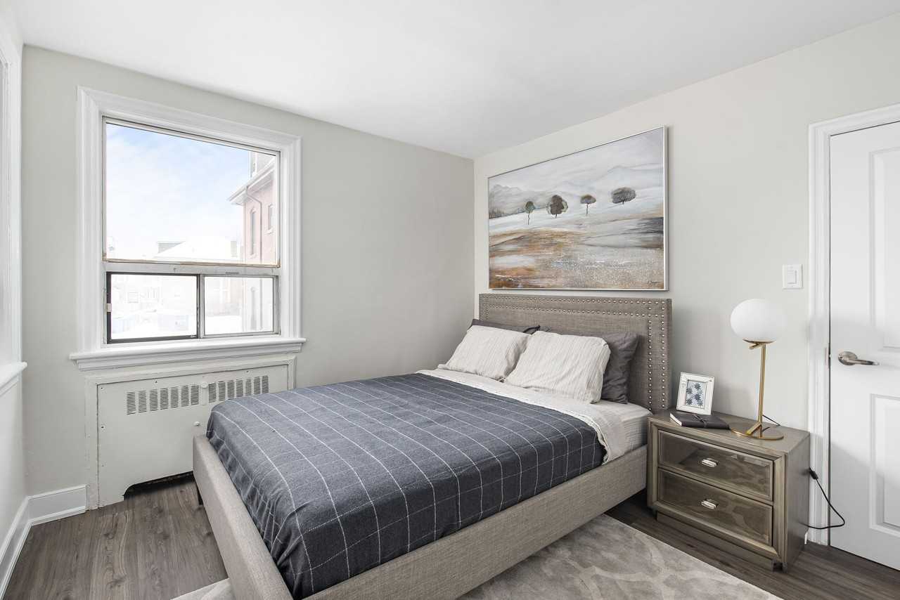 113123 Emerald St. S. Apartments in Stinson, Hamilton, ON L8N 2V4 Zumper