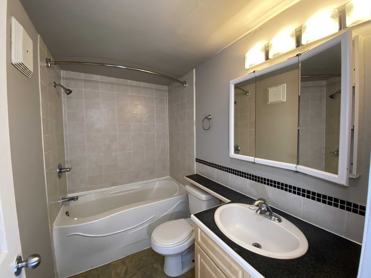 King's Court Apartments 11065 149 St Nw, Edmonton, AB T5P 1M7 Zumper