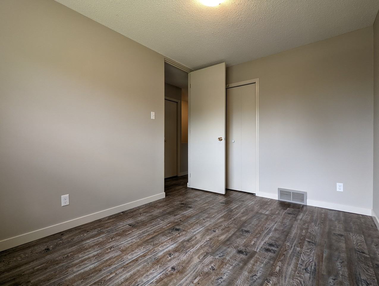 Lethbridge University Townhomes Apartments 125 Columbia Blvd W