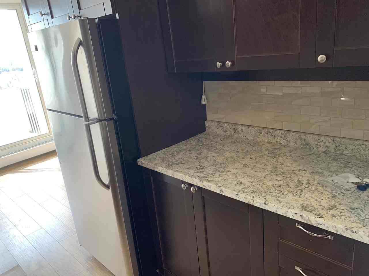 Crestview Towers Apartments 9816 112 St Nw, Edmonton, AB T5K 1L5 Zumper