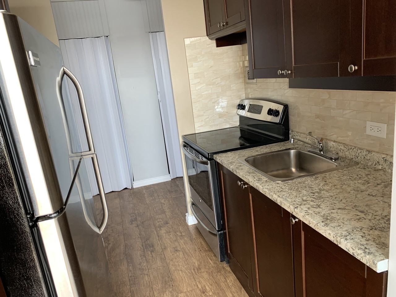 Crestview Towers Apartments 9816 112 St Nw, Edmonton, AB T5K 1L5 Zumper