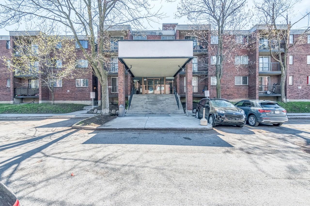 Le Prestigieux Pierrefonds Apartments 12210 Boul De Pierrefonds