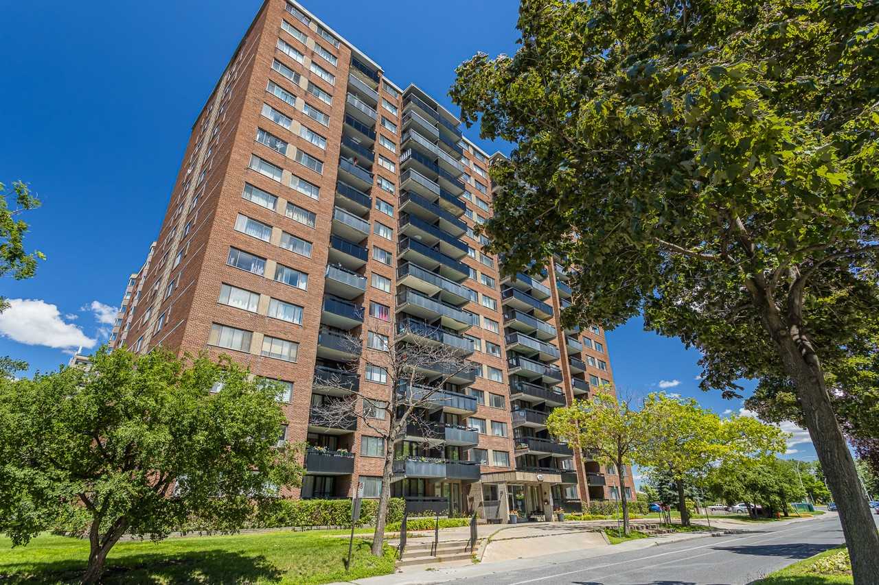 755 Montpellier Apartments 755 Boul Montpellier, Montréal, QC H4L 4R1