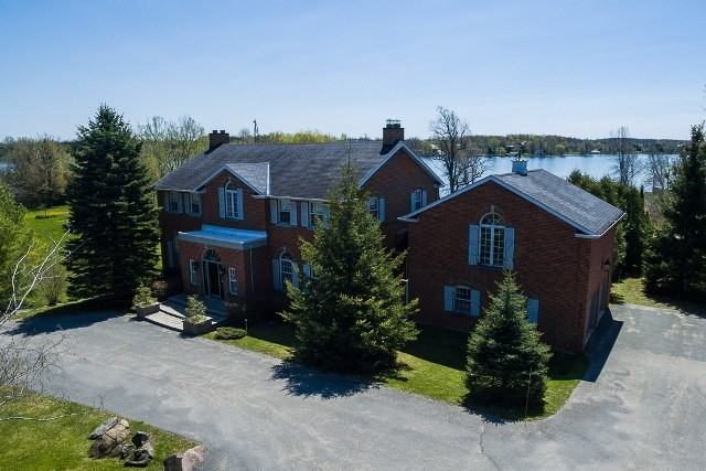 Driftwood Drive Apartments 2553 Driftwood Dr, Kingston, ON K7L 4V1