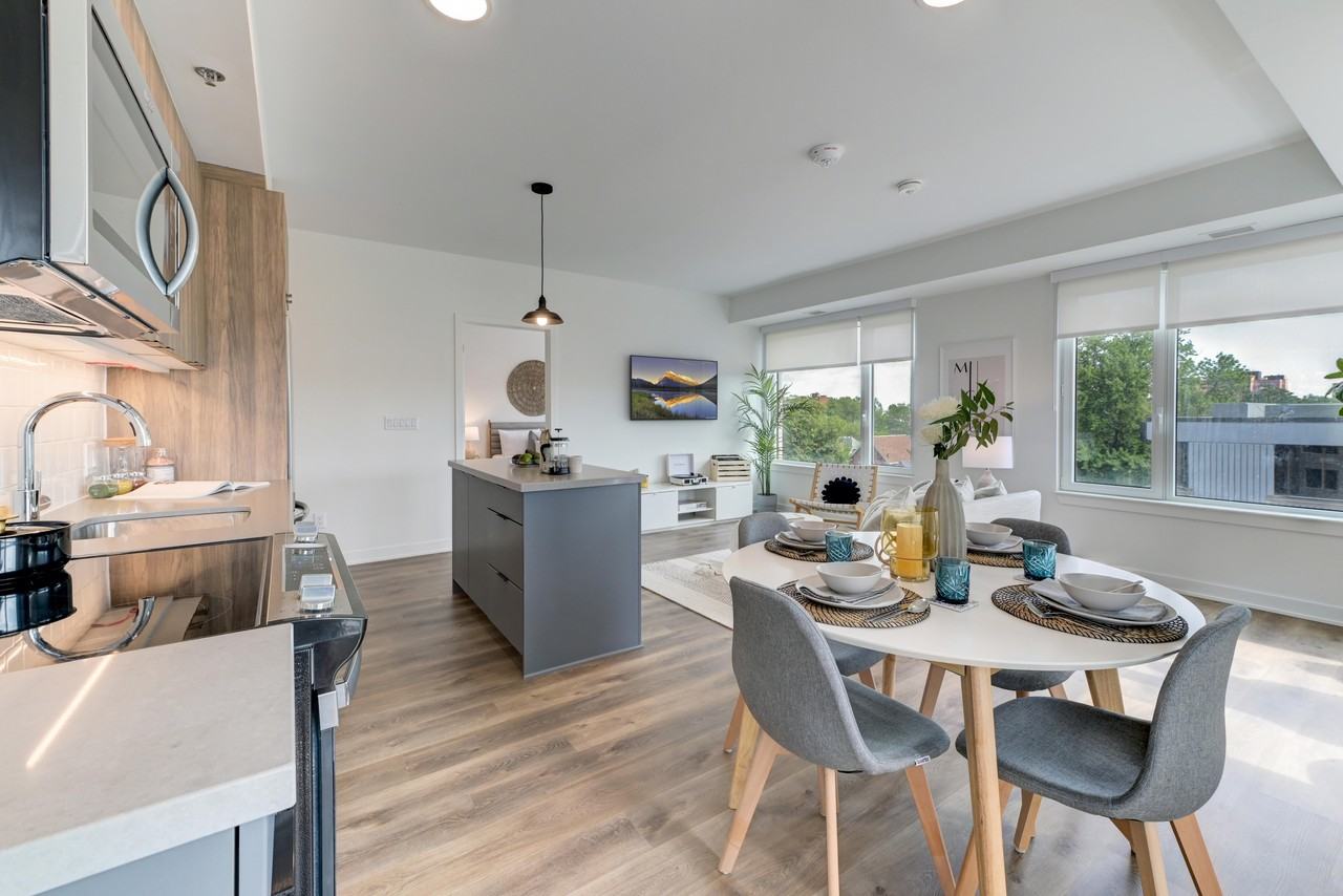 Story of Rideau & Chapel Apartments 165 Chapel St, Ottawa, ON K1N 0E7