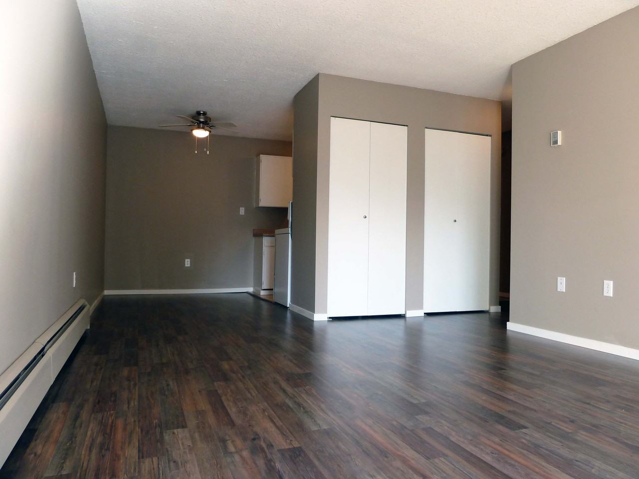 Hillside Terrace Apartments 2814 Pratt Cres, Abbotsford, BC V2S 4A7 Zumper