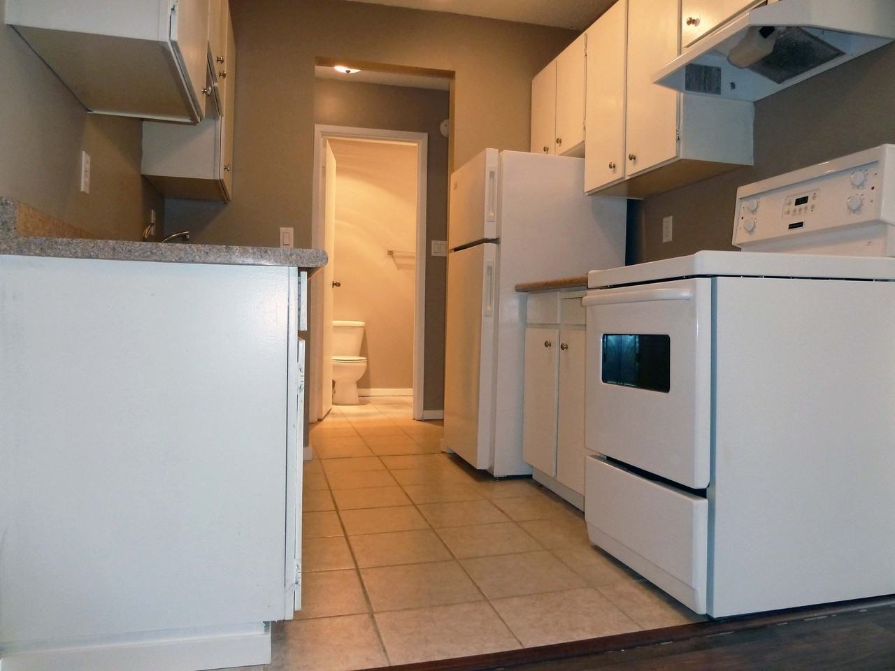 Hillside Terrace Apartments 2814 Pratt Cres, Abbotsford, BC V2S 4A7 Zumper