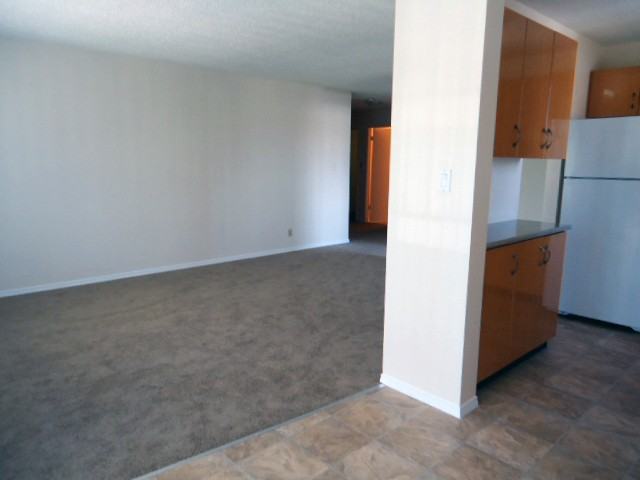 Villa Vista Apartments 33292 Robertson Ave, Abbotsford, BC V2S 1Z4