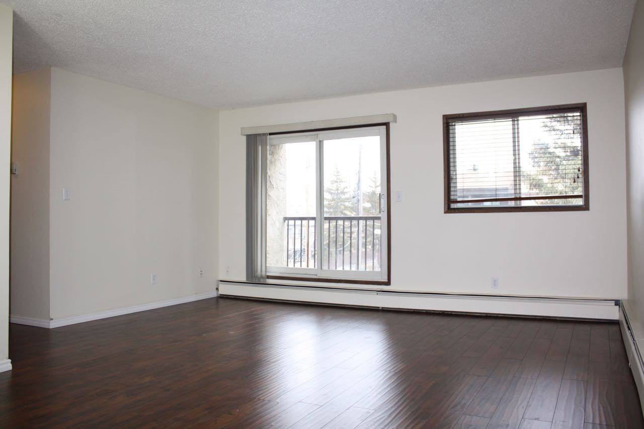 Midwest Gardens Apartments 10136 161 St Nw, Edmonton, AB T5P 3H8 Zumper