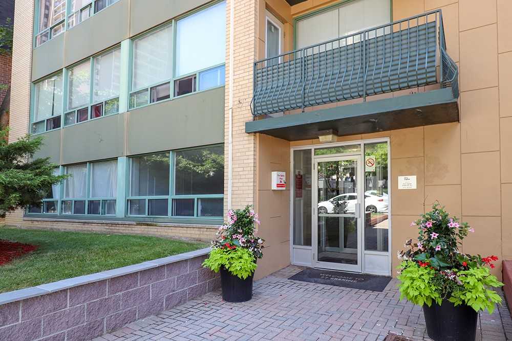77 Erskine Avenue, Toronto Apartments 77 Erskine Ave, Toronto, ON M4P
