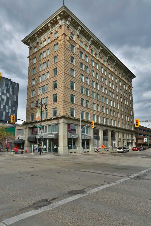 The Sterling Window Lofts Apartments 283 Portage Ave, Winnipeg, MB