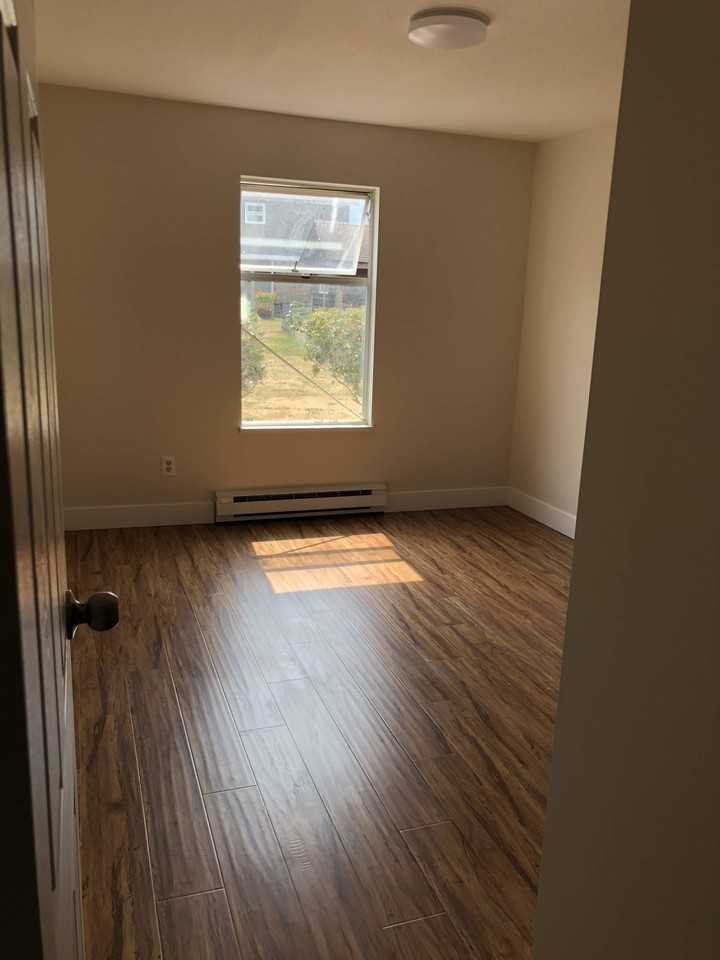 Garrison Place Apartments 5820 Vedder Rd, Chilliwack, BC V2R 1C4 Zumper