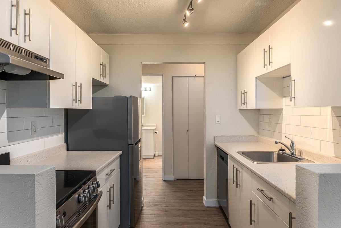 Highland Place Apartments 2600 Highland Blvd, Nanaimo, BC V9S 5G1 Zumper