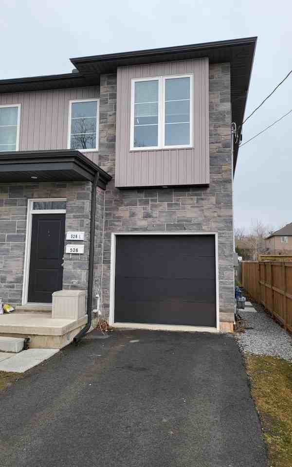 526 Thorold Rd. Upper Unit, Apartments 526 Thorold Rd, Welland, ON
