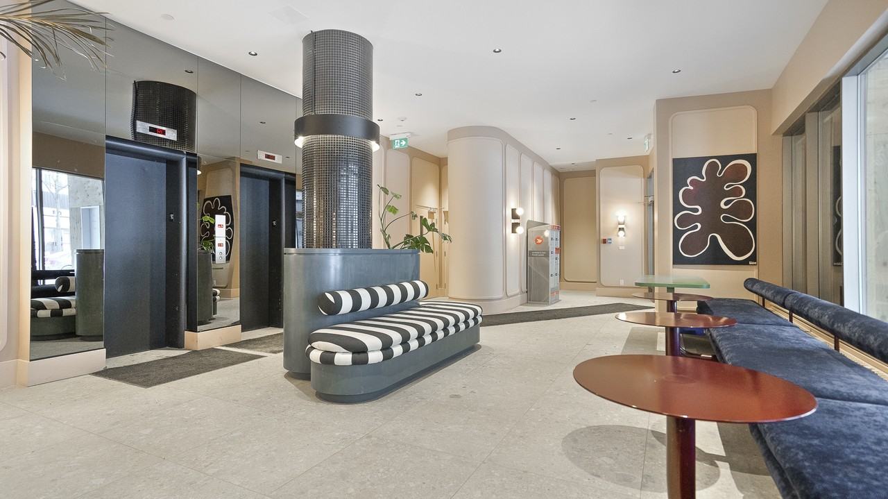 3445 Hutchison Apartments 3445 Rue Hutchison, Montréal, QC H2X 2G2