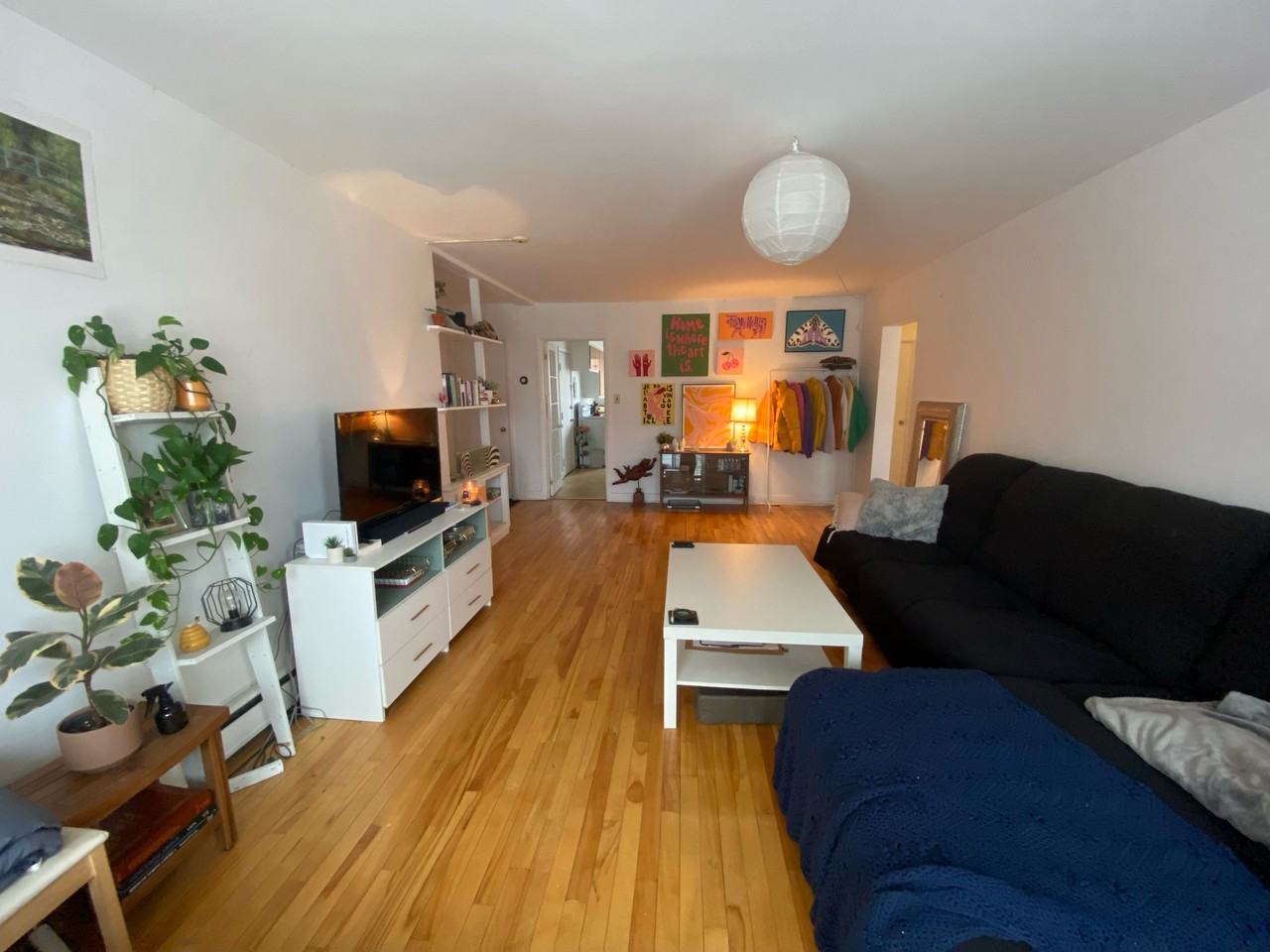 1 Rue Brown Apartments in SainteAnnDeBellevue, SainteAnnede