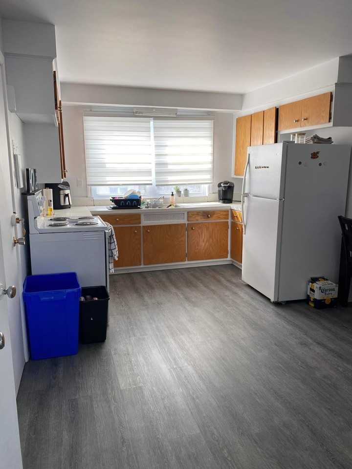 1 Rue Brown Apartments in SainteAnnDeBellevue, SainteAnnede