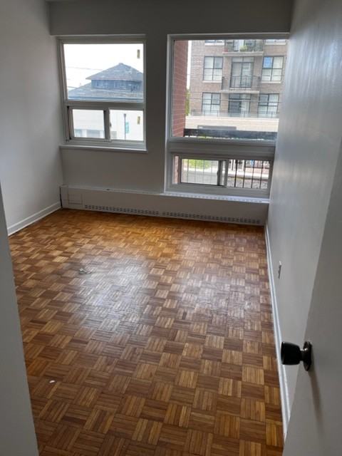 Julian Apartments 5 Julian Ave, Ottawa, ON K1Y 0S6 Zumper