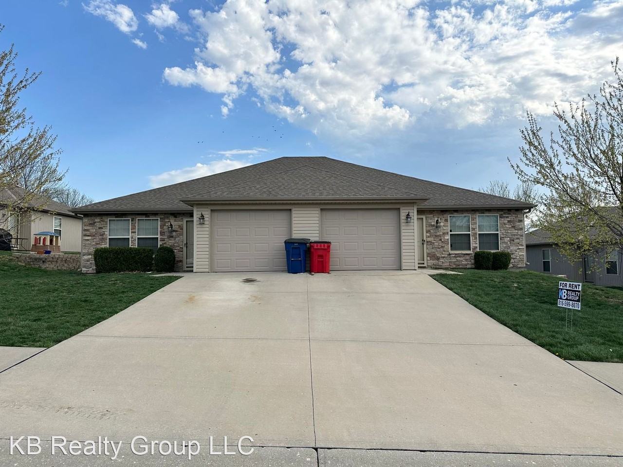 110114 SW Rose Garden Lane Apartments 110 Sw Rose Garden Ln, Blue