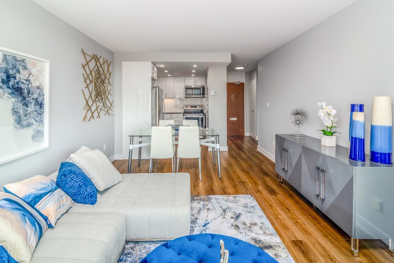 Applewood on the Park Apartments 1177 Bloor St, Mississauga, ON L4Y 2N9 Zumper