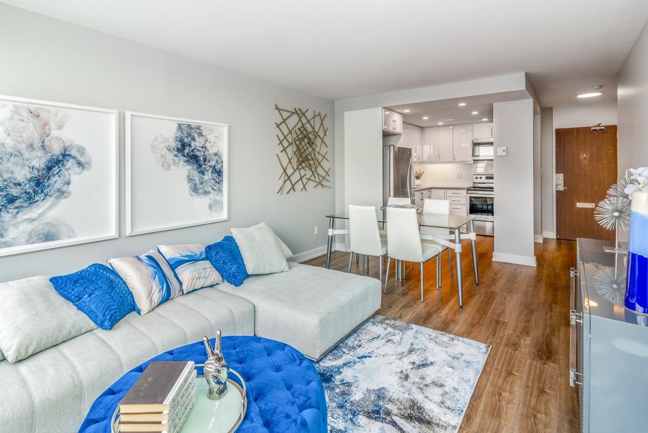 Applewood on the Park Apartments 1177 Bloor St, Mississauga, ON L4Y 2N9 Zumper