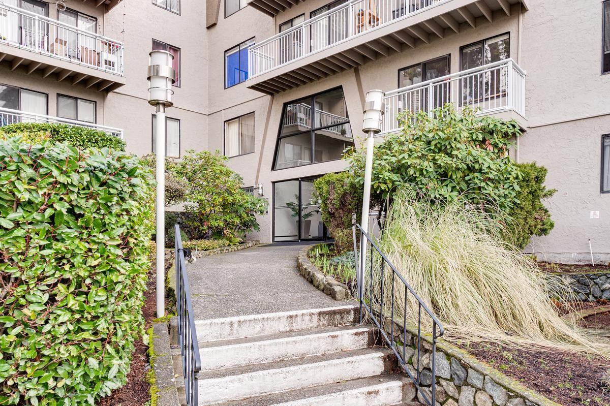 Seaside Place Apartments 531 West Bay Terr, Esquimalt, BC V9A 5R3 Zumper