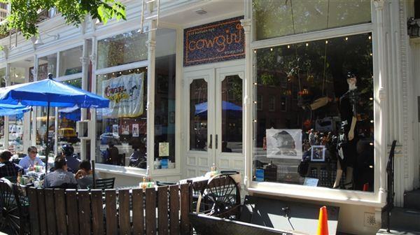 HUGE One Bedroom with FIREPLACE, Meatpacking Apartments in New York, NY