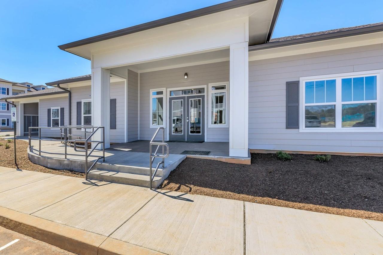 The Park at Beasley Apartments 174 Green Park Dr, Dickson, TN 37055