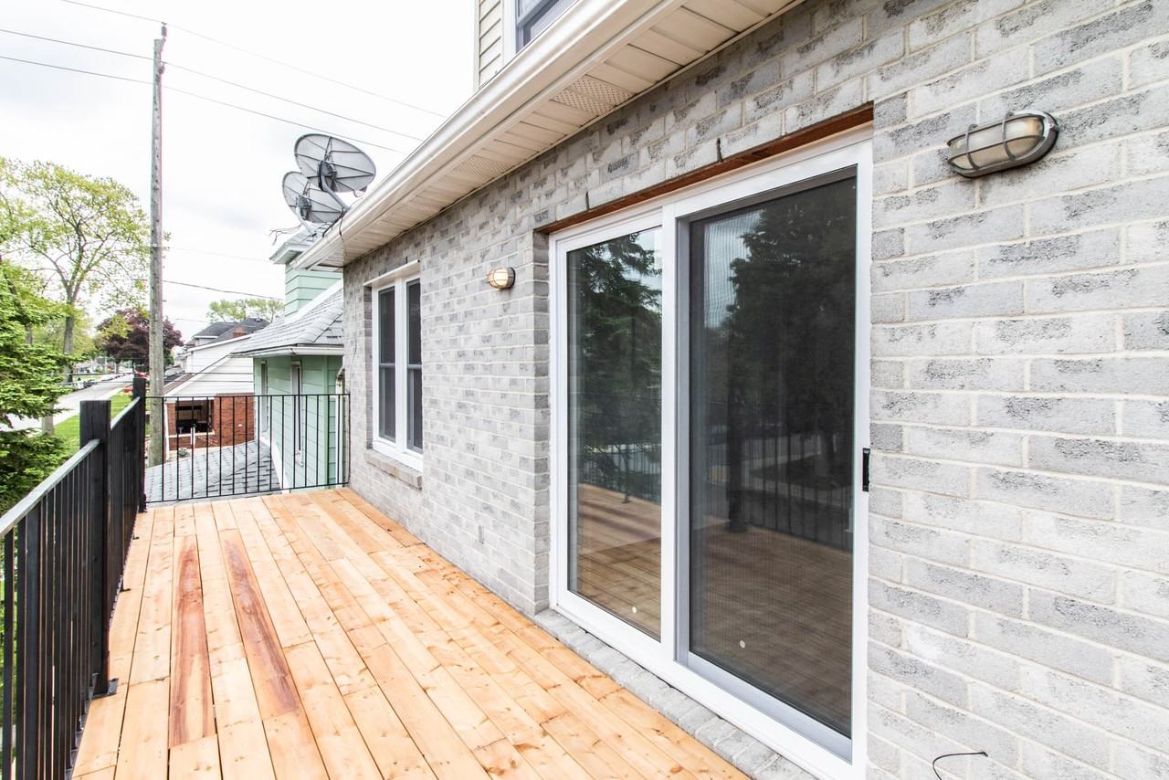 783 HALL AVE WINDSOR Apartments 785 Hall Ave, Windsor, ON N9A 2L9