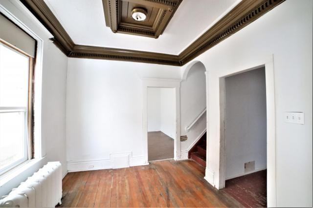 276 Alfred Ave, Winnipeg, MB R2W 1X4 5 Bedroom House for 1,500/month