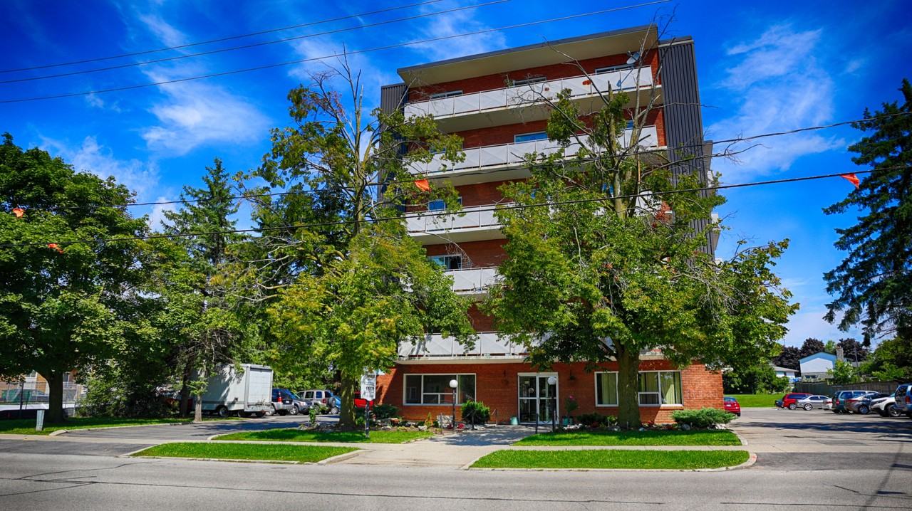 444 Connaught St Apartments in Vanier, Kitchener, ON N2C 1C3 Zumper