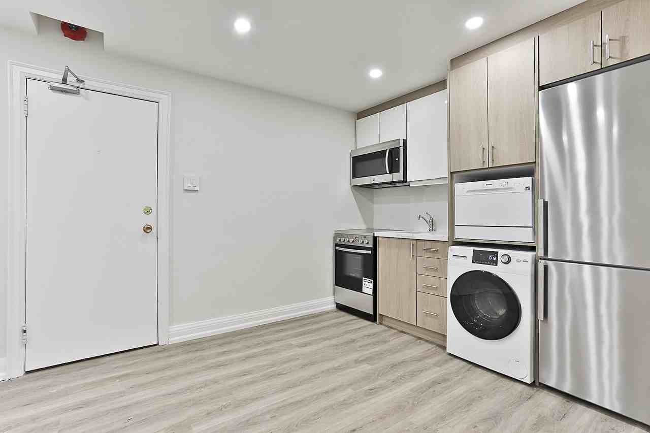 448 Spadina Road Apartments 448 Spadina Rd, Toronto, ON M5P 2W4 Zumper