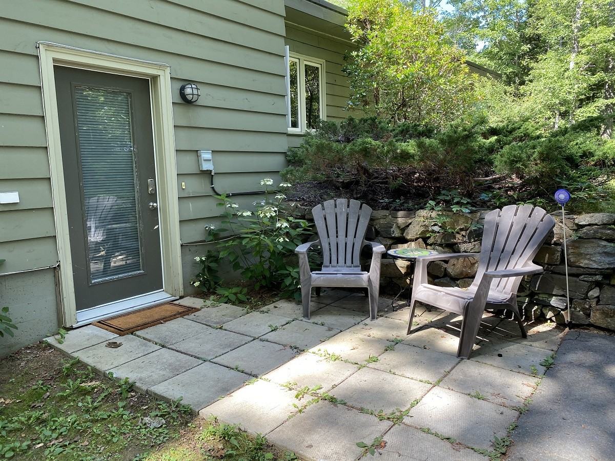 2137 Purcells Cove Rd 1, Halifax, NS B3P 1C5 1 Bedroom Apartment for