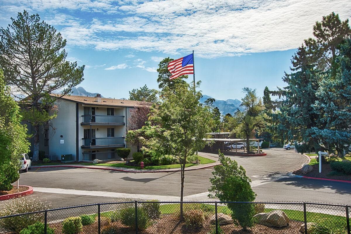 Country Lake Apartments 335 Woodlake Dr, Millcreek, UT 84107 Zumper