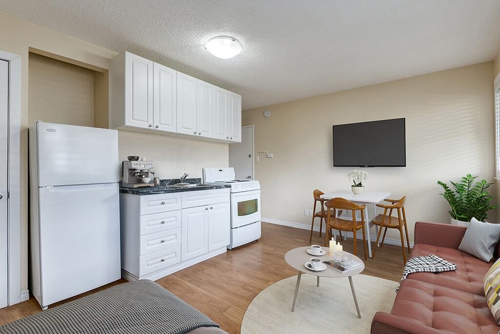 Collingwood House 1502 Main St, Saskatoon, SK S7H 0L7 Apartment for